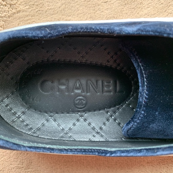 CHANEL shoes - Picture 2 of 3